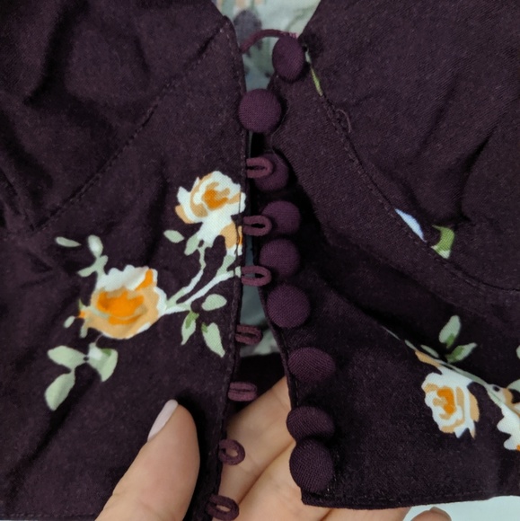 NWT Urban Outfitters Purple Floral Crop - Picture 4 of 6